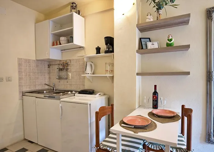 Senko Guest house